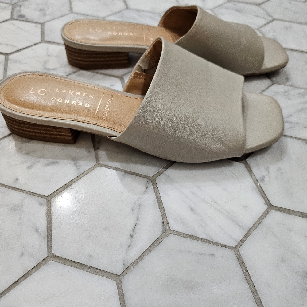 Lauren Conrad Cream Mules w/ Modern Design Women's Size 6  Flat Sandals